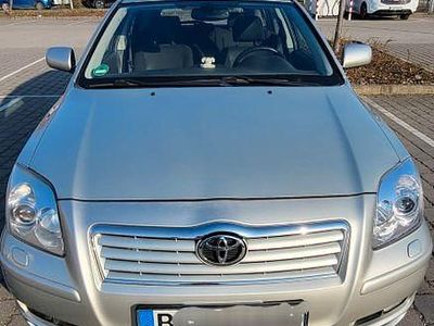 Gebraucht Toyota Avensis 129 PS (94 kW) 2005 Silber Kombi