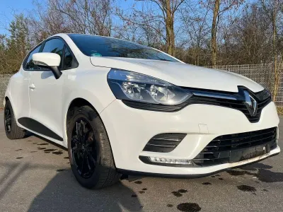 Second-hand Renault Clio IV 73 CP (53 kW) 2019 Alb Berlinǎ