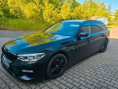 Gebraucht BMW 520 Sport Line 190 PS (139 kW) 2018 Schwarz Kombi