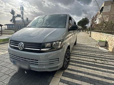 Gebraucht VW Caravelle 2018 Grau Van / Kleinbus