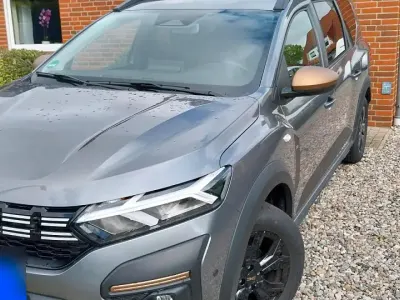 Gebraucht Dacia Jogger Extreme 101 PS (74 kW) 2024 Grau Van / Kleinbus
