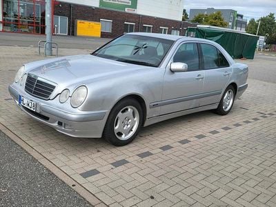 Mercedes E280