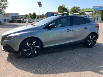 Używany Volvo V40 CC 150 KM (110 kW) 2015 Szary Kombi