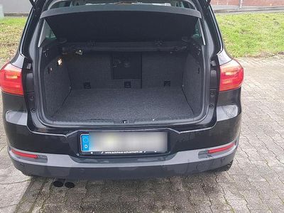 Schwarz Gebraucht 2012 VW Tiguan SUV | 9.500 €