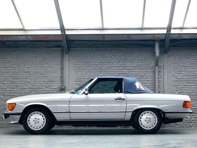 Second-hand Mercedes SL300 188 CP (138 kW) 1989 Argintiu Cabrio