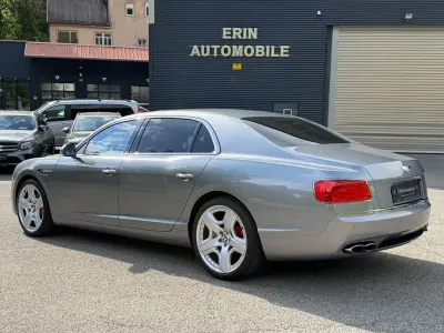 Begagnad Bentley Flying Spur Mulliner 507 HK (372 kW) 2014 Grå Sedan