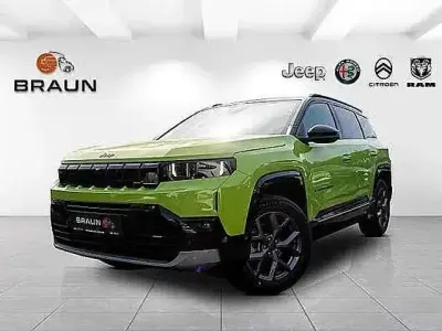 Neu Jeep Compass 146 PS (107 kW) 2026 Grün SUV