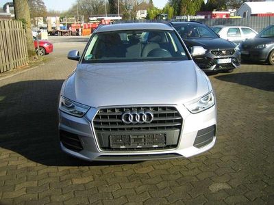 Gebraucht Audi Q3 Basis 125 PS (91 kW) 2017 Florettsilber metallic SUV
