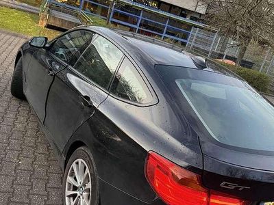Second-hand BMW 320 190 CP (139 kW) 2016 Negru Hatchback