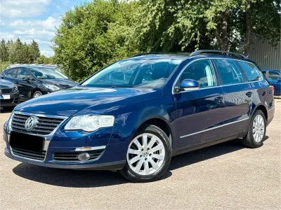Gebraucht VW Passat Comfortline 140 PS (102 kW) 2010 Blau Kombi