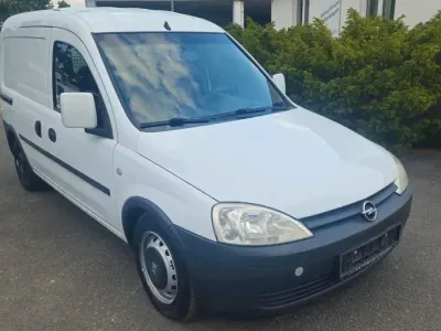 Gebraucht Opel Combo 75 PS (55 kW) 2010 Weiß Van / Kleinbus