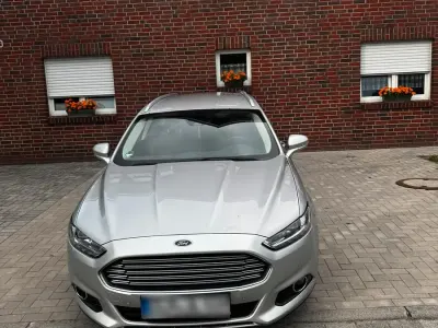 Gebraucht Ford Mondeo 150 PS (110 kW) 2017 Silber Kombi