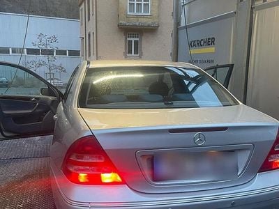 Gebraucht Mercedes C180 129 PS (94 kW) 2001 Grau Limousine