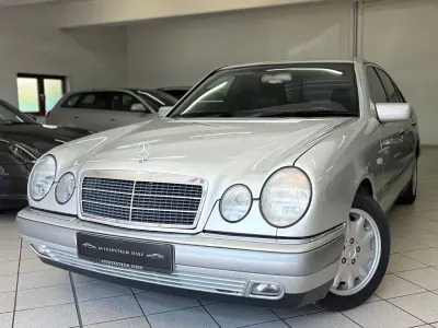 Gebraucht Mercedes E320 Elegance 220 PS (161 kW) 1995 Silber Limousine