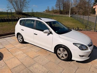 Second-hand Hyundai i30 90 CP (66 kW) 2011 Alb Break