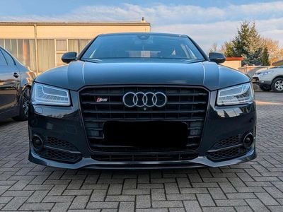 Second-hand Audi RS6 Ambiente 605 CP (444 kW) 2017 Negru Break