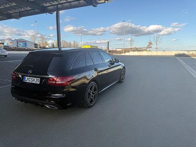 Gebraucht Mercedes C220 AMG 194 PS (142 kW) 2019 Schwarz Kombi