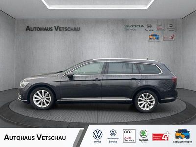 Grau Gebraucht 2023 VW Passat Elegance Kombi | 22.990 € (Fairer Preis)