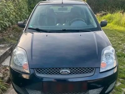 Gebraucht Ford Fiesta 80 PS (58 kW) 2007 Blau Kleinwagen