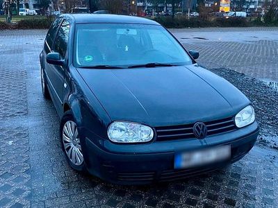 Usata VW Golf IV 75 CV (55 kW) 2002 Nero Utilitaria