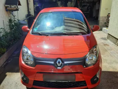 Gebraucht Renault Twingo 75 PS (55 kW) 2009 Rot Kleinwagen