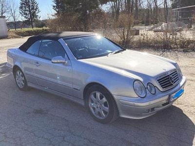 Silber Gebraucht 2000 Mercedes CLK230 Avantgarde Cabrio | 12.990 €