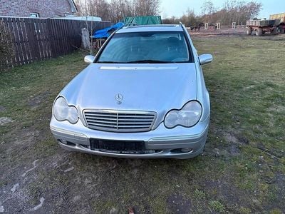Gebraucht Mercedes C200 116 PS (85 kW) 2001 Silber Kombi