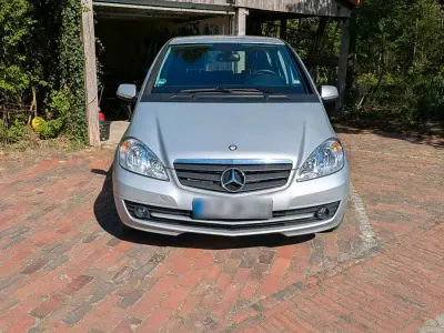 Gebraucht Mercedes A160 95 PS (69 kW) 2010 Silber Limousine