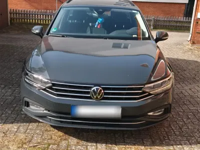 Gebraucht VW Passat 150 PS (110 kW) 2020 Grau Kombi