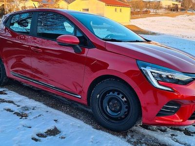 Rot Gebraucht 2021 Renault Clio V Zen Kleinwagen | 12.800 € (Fairer Preis)