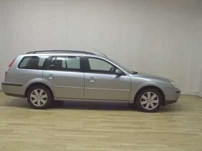 Gebraucht Ford Mondeo 125 PS (91 kW) 2005 Other Kombi