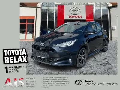 Gebraucht Toyota Yaris Team 125 PS (91 kW) 2023 Black mica / ink Kleinwagen