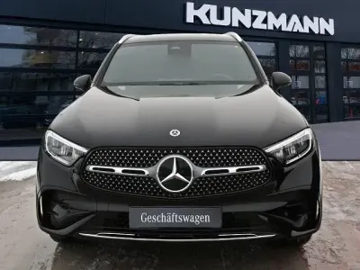 Używany Mercedes GLC200 AMG 163 KM (119 kW) 2025 Czarny SUV