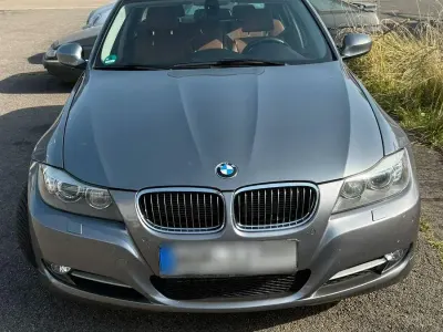 Gebraucht BMW 330 Exclusive 245 PS (180 kW) 2011 Grau Limousine