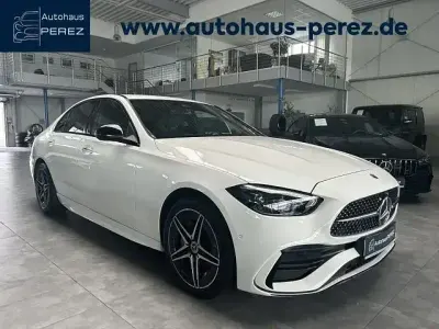 Gebraucht Mercedes C300e Premium 204 PS (150 kW) 2024 Weiß Limousine