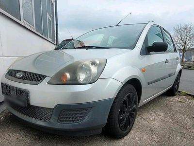 Gebraucht Ford Fiesta 60 PS (44 kW) 2006 Silber Kleinwagen
