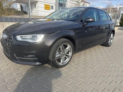 Gebraucht Audi A3 Attraction 105 PS (77 kW) 2015 Braun Limousine