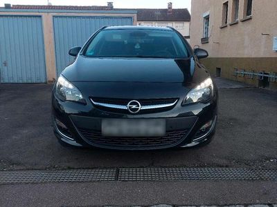 Gebraucht Opel Astra 131 PS (96 kW) 2014 Schwarz Kombi