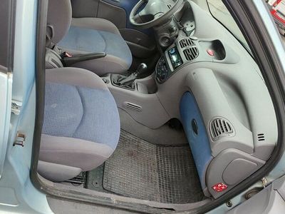 gebraucht Peugeot 206 SW 1,4 2002 Klimaanlage Radio mit bluetooth ohne TÜV