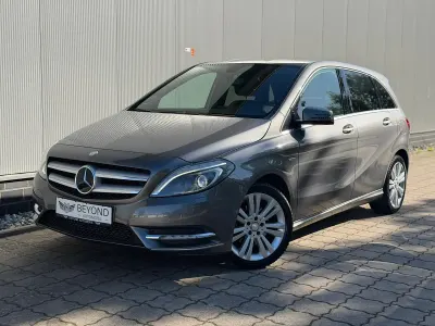 Gebraucht Mercedes B200 156 PS (114 kW) 2012 Grau Kleinwagen