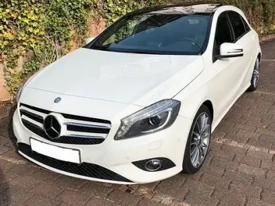 Gebraucht Mercedes A200 Style 136 PS (100 kW) 2012 Weiß Kleinwagen