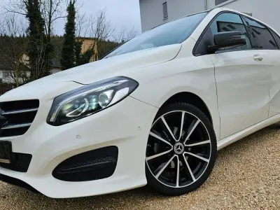 Gebraucht Mercedes B180 109 PS (80 kW) 2017 Weiß Kleinwagen