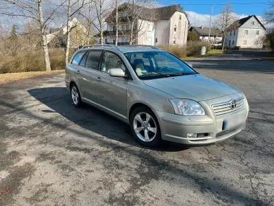 Gebraucht Toyota Avensis 129 PS (94 kW) 2006 Andere farben Kombi