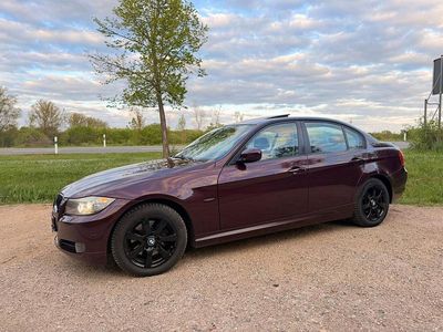 Brugt BMW 320 177 HK (130 kW) 2008 Rød Sedan