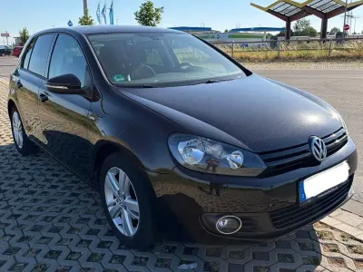 Gebraucht VW Golf VII Match 105 PS (77 kW) 2012 Schwarz Limousine