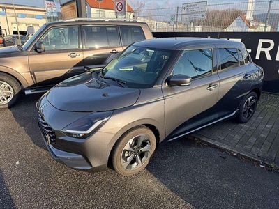 Grau Gebraucht 2025 Suzuki Swift Comfort+ Kleinwagen | 18.990 € (Etwas zu teuer)