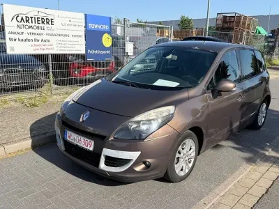 Gebraucht Renault Scénic III Dynamique 106 PS (77 kW) 2010 Braun Van / Kleinbus