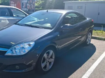Gebraucht Opel Astra 140 PS (102 kW) 2008 Blau Cabrio
