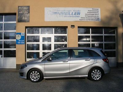 Gebraucht Mercedes B180 Style 109 PS (80 kW) 2018 Silber Van / Kleinbus