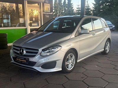 Usata Mercedes B200 136 CV (100 kW) 2015 Argento Monovolume